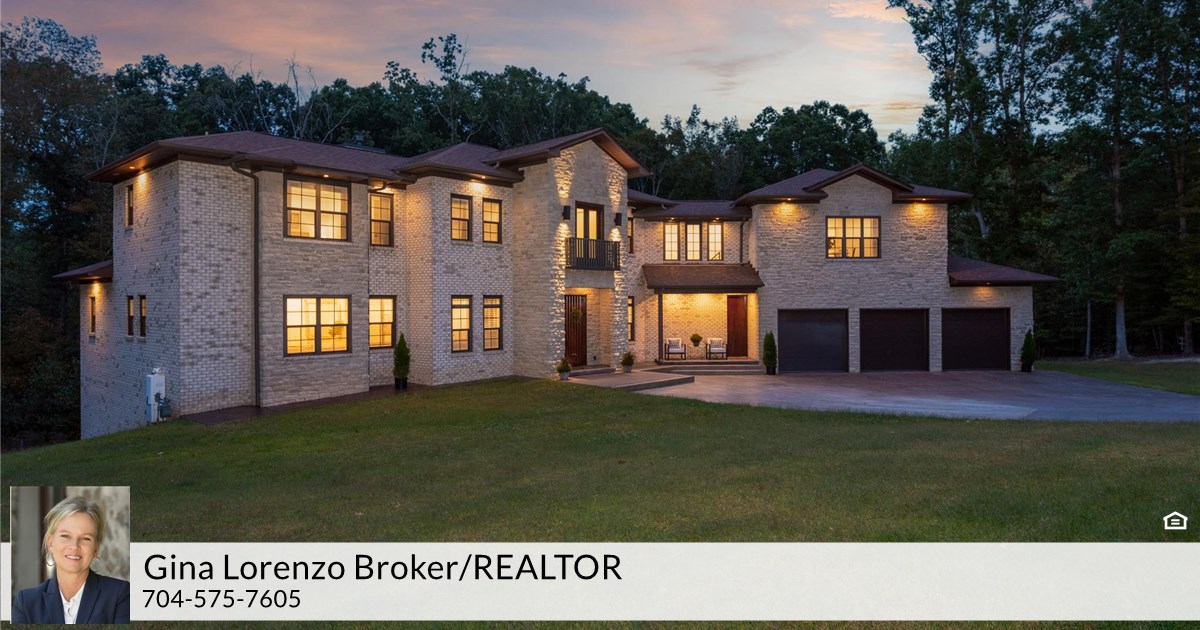 537 Lochaven Rd, Waxhaw, NC 28173